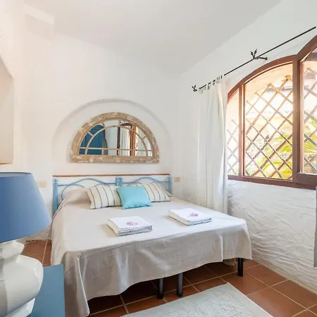 Casa Con Piscina E Spiaggia Privata